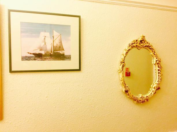 Imagen de los interiores del Hotel Southend Inn. Foto 19