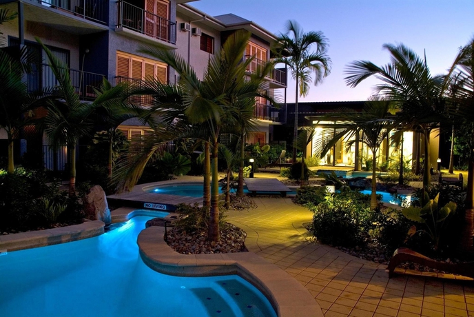 Imagen de la piscina del Hotel Southern Cross Atrium Apartments. Foto 10