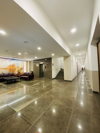 Imagen de los interiores del Hotel Southern Grand Kashi - Inside Kashi Vishwanath Temple Corridor. Foto 15