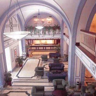 Imagen de los interiores del Hotel Southern Sun North Beach. Foto 4