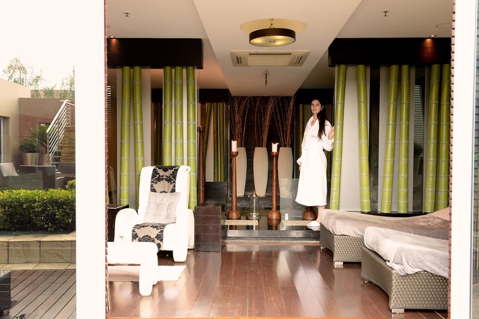 Imagen de la piscina del Hotel Southern Sun Rosebank. Foto 12