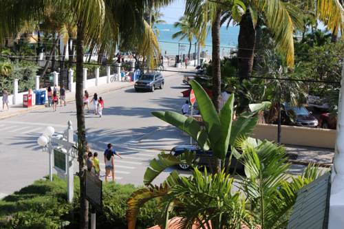 Imagen de la habitación del Hotel Southernmost Point Guest House. Foto 2