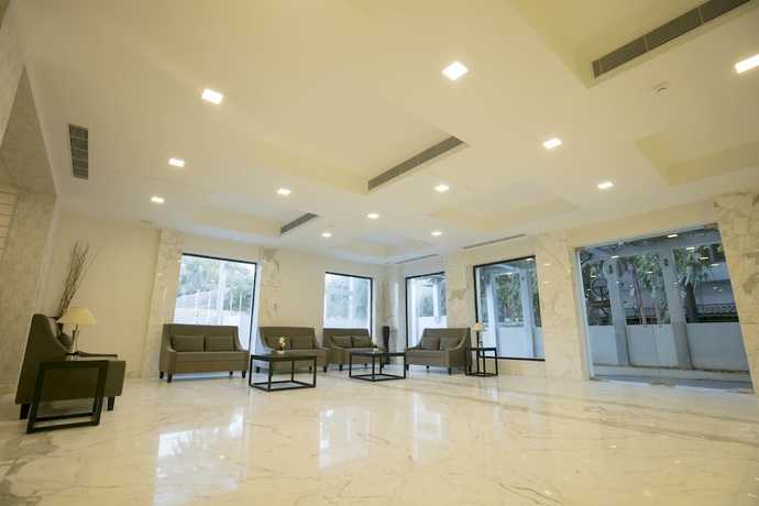 Imagen de los interiores del Hotel Southernstar Bangalore. Foto 17