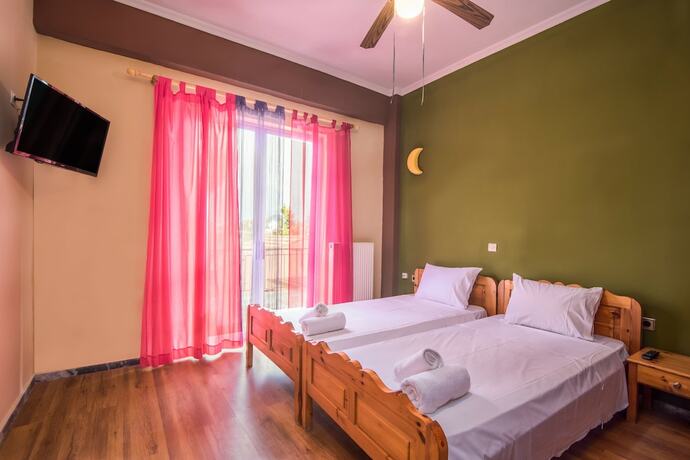 Imagen de la habitación del Hotel Southgate, Aghios Georgios (Sur). Foto 13
