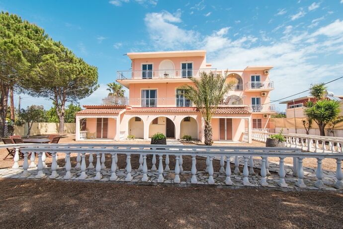 Imagen general del Hotel Southgate, Aghios Georgios (Sur). Foto 10