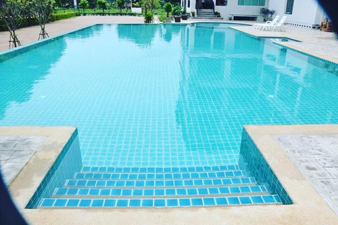 Imagen de la piscina del Hotel Southgate Residence. Foto 18
