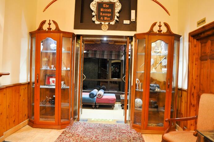 Imagen del bar/restaurante del Hotel Southgate Shimla. Foto 14