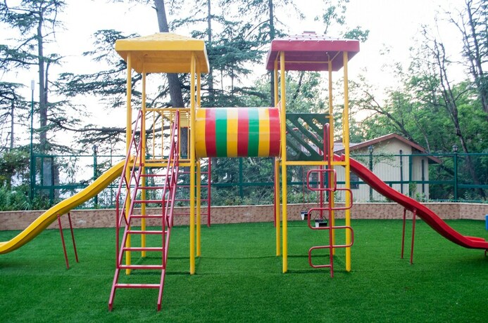 Imagen de los exteriores del Hotel Southgate Shimla. Foto 25