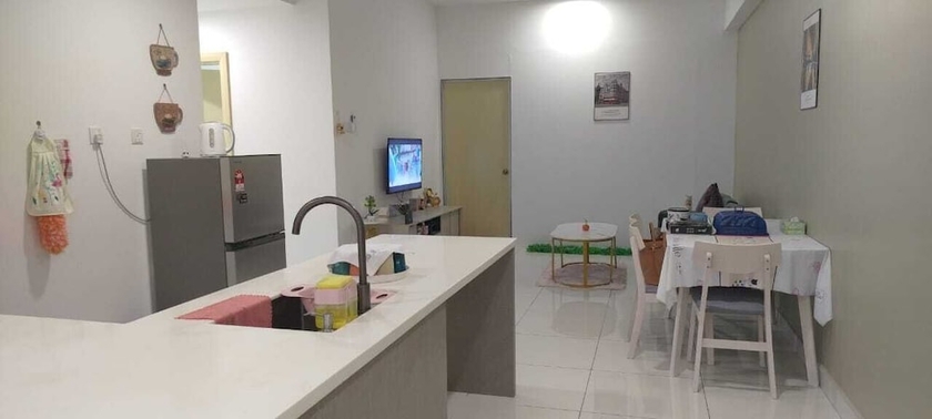 Imagen de la habitación del Hotel Southkey Mosaic 3BR 2FREE By Natol. Foto 11