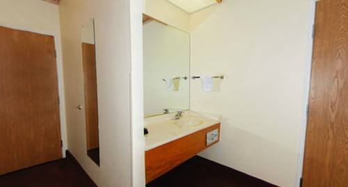 Imagen de la habitación del Hotel Southland Inn And Suites. Foto 6