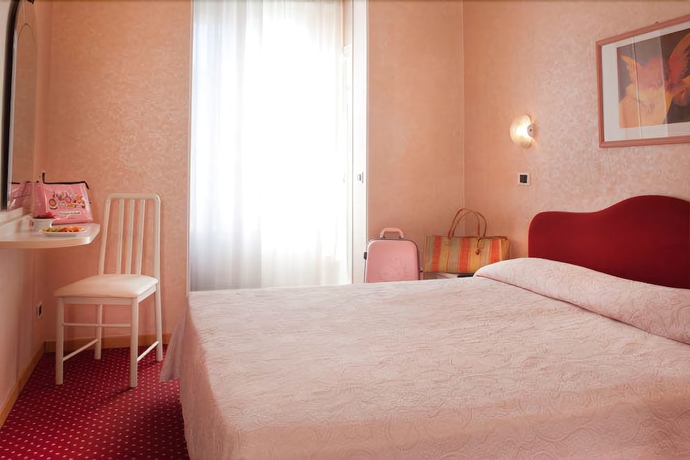 Imagen general del Hotel Souvenir, Bellaria-Igea Marina. Foto 1