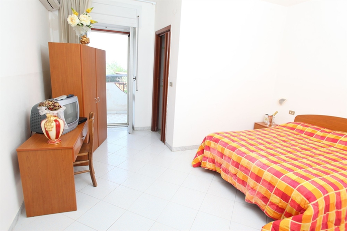 Imagen de la habitación del Hotel Souvenir, Ercolano. Foto 8