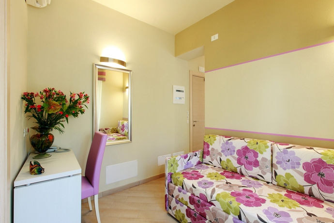 Imagen de los interiores del Hotel Souvenir. Foto 15