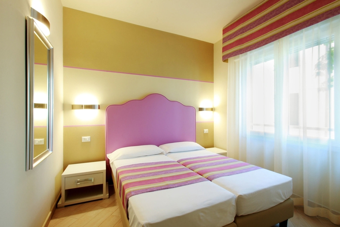 Imagen de la habitación del Hotel Souvenir. Foto 2