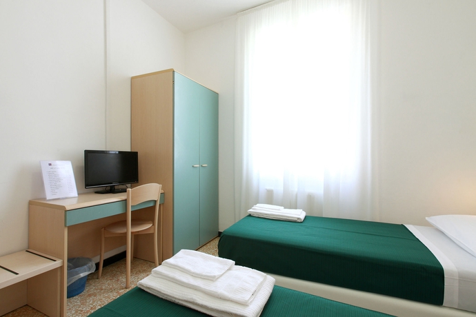 Imagen de la habitación del Hotel Souvenir. Foto 4