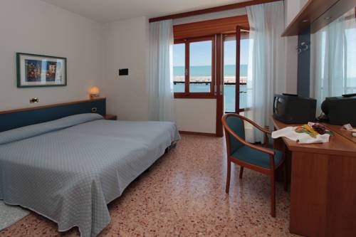 Imagen general del Hotel Souvenir, Lido Di Jesolo. Foto 1