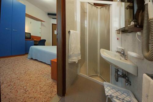 Imagen de la habitación del Hotel Souvenir, Lido Di Jesolo. Foto 6