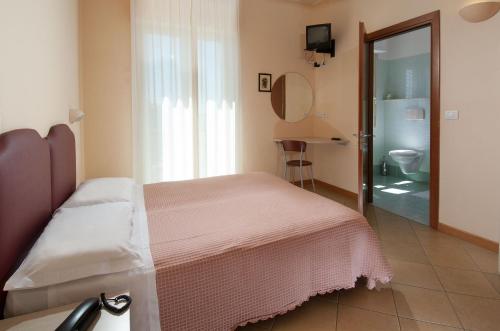 Imagen de la habitación del Hotel Souvenir, Lido di Savio. Foto 6