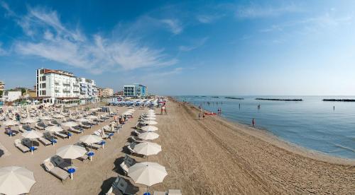 Imagen de los exteriores del Hotel Souvenir, Lido di Savio. Foto 10