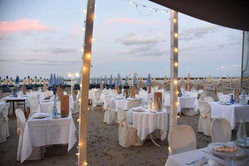 Imagen de los exteriores del Hotel Souvenir, Lido di Savio. Foto 13