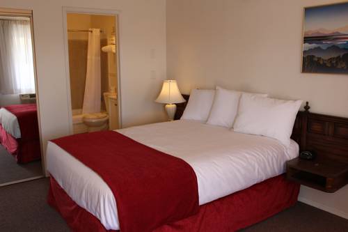 Imagen de la habitación del Hotel Sovana Inn. Foto 2