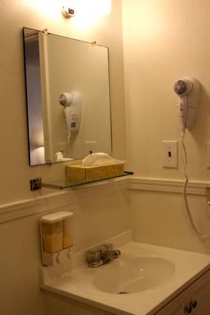 Imagen de la habitación del Hotel Sovana Inn. Foto 4