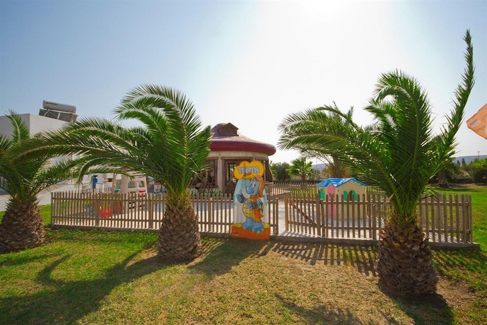 Imagen de los exteriores del Hotel Sovereign Beach - All Inclusive. Foto 10