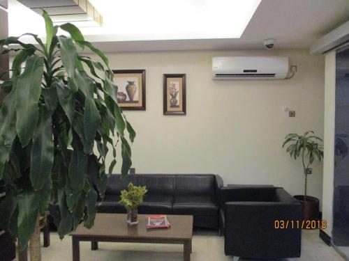 Imagen general del Hotel Sovereign - Marriage Certificate Required. Foto 3