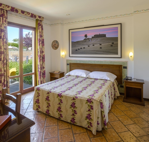 Imagen de la habitación del Hotel Sovestro. Foto 9