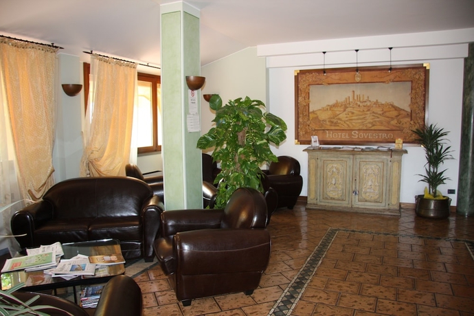 Imagen del bar/restaurante del Hotel Sovestro. Foto 2