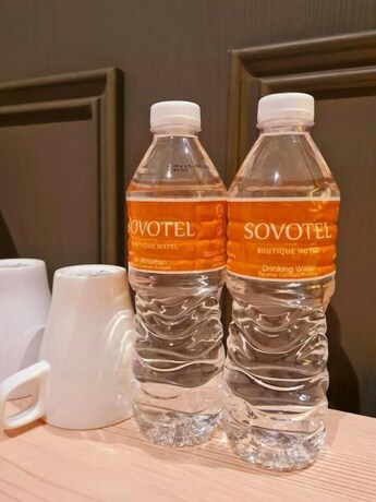 Imagen del bar/restaurante del Hotel Sovotel Boutique Usj 9. Foto 14
