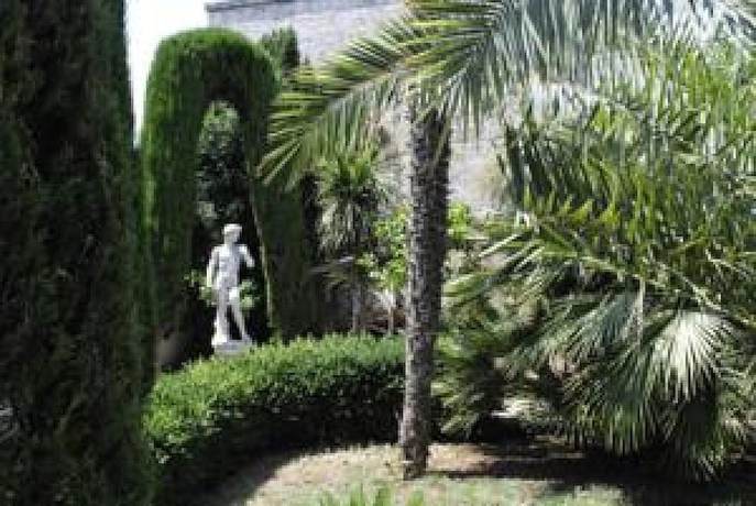 Imagen de los exteriores del Hotel Sovrano. Foto 13