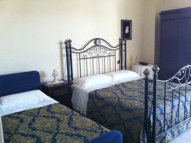 Imagen de la habitación del Hotel Sovrano. Foto 12