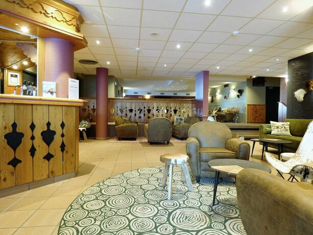 Imagen del bar/restaurante del Hotel Sowell Family La Lauzi&egrave;re. Foto 8