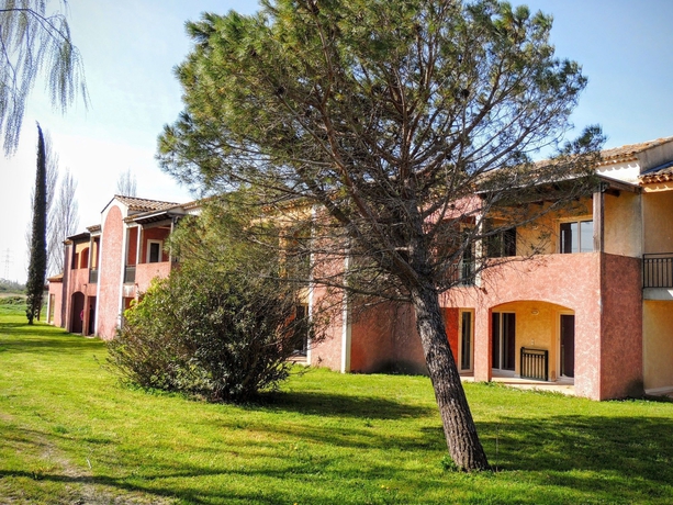 Imagen de los exteriores del Hotel Sowell Family Les Amandiers. Foto 11