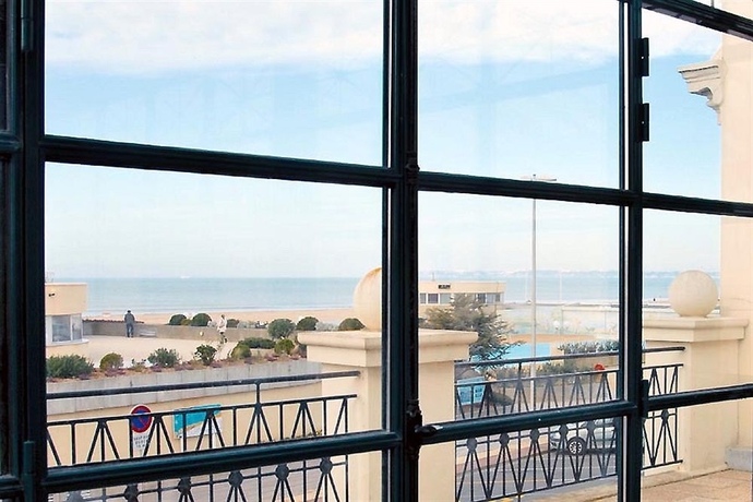 Imagen general del Hotel Sowell HÔtels Le Beach. Foto 3