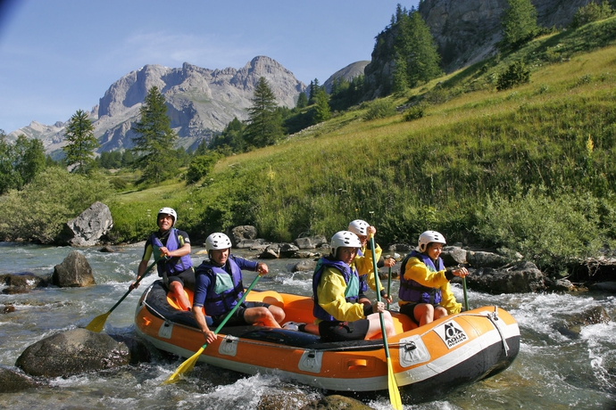 Imagen de los exteriores del Hotel Sowell HÔtels Le Parc and Spa. Foto 12