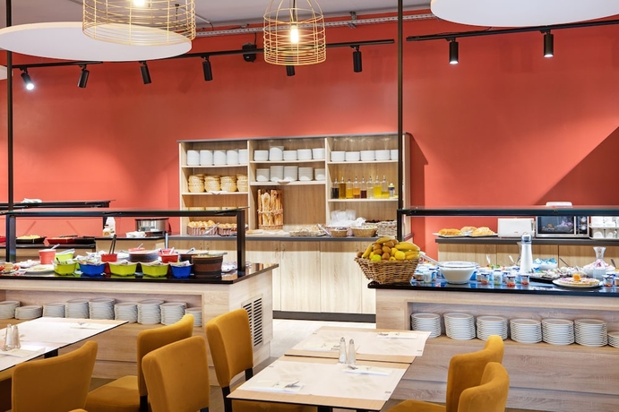 Imagen del bar/restaurante del Hotel Sowell RÉsidences Les Chênes Verts. Foto 5