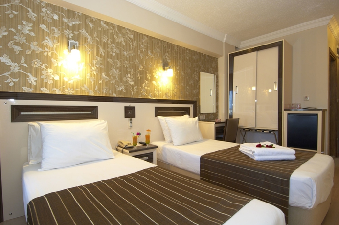 Imagen de la habitación del Hotel Soyic. Foto 17