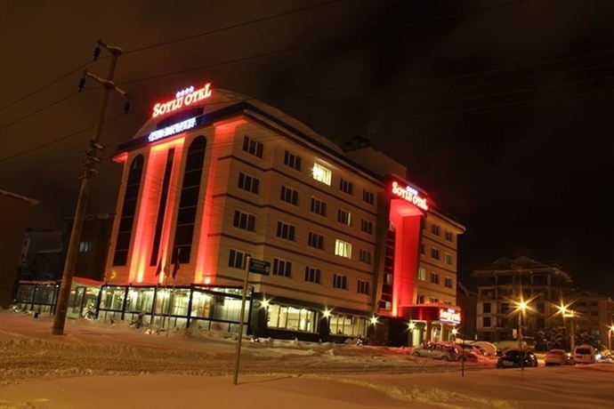 Imagen de los exteriores del Hotel Soylu. Foto 12