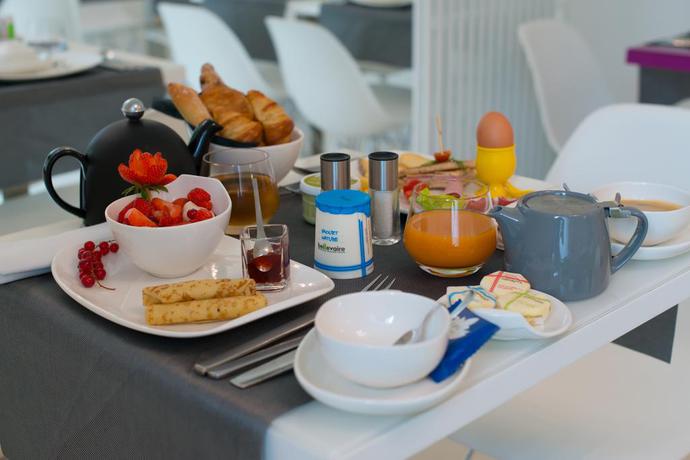 Imagen del bar/restaurante del Hotel Sozo. Foto 2