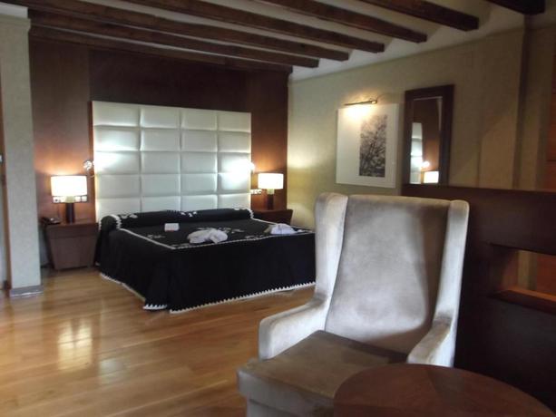 Imagen de la habitación del Hotel Spa Abadía De Los Templarios. Foto 6
