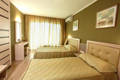Imagen de la habitación del Hotel Spa Armira. Foto 17