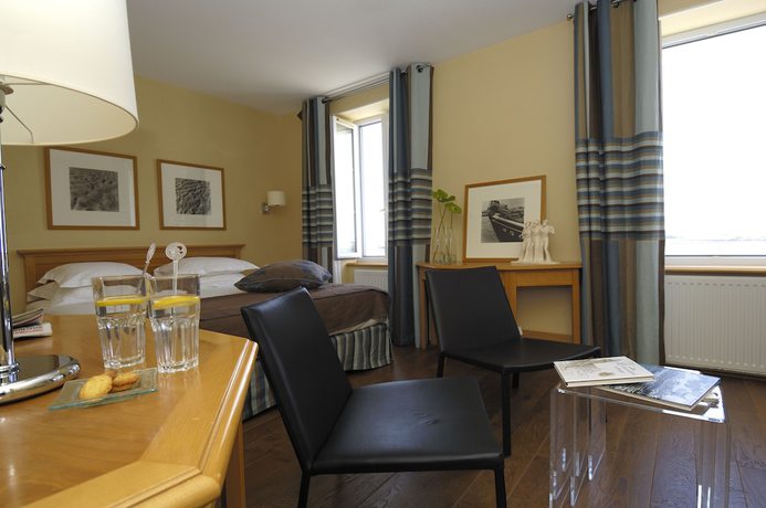 Imagen de la habitación del Hotel Spa Baie des Anges. Foto 3