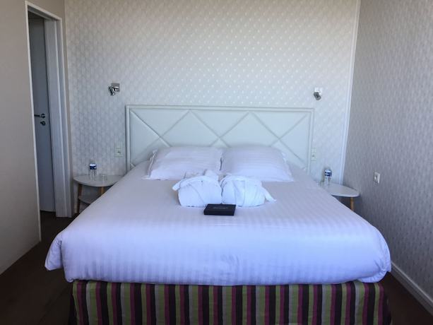 Imagen de la habitación del Hotel Spa Baie des Anges. Foto 17