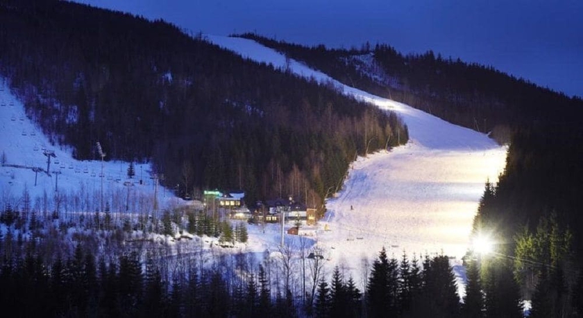 Imagen de los exteriores del Hotel Spa Bil&yacute; Hořec. Foto 13