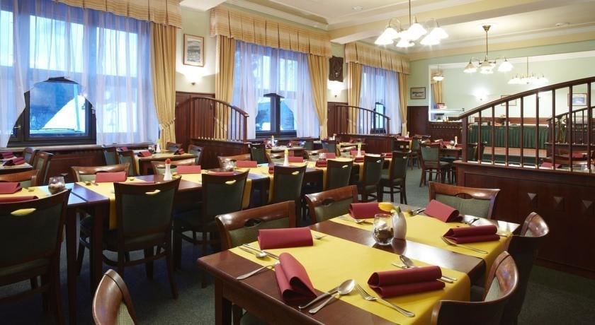 Imagen del bar/restaurante del Hotel Spa Bil&yacute; Hořec. Foto 7