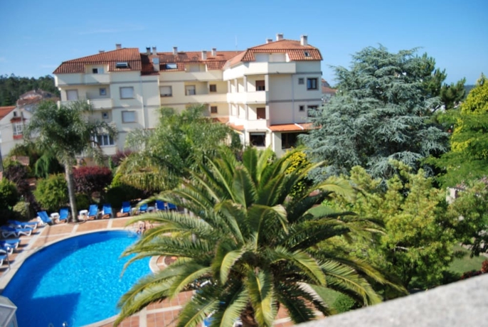 Imagen de la piscina del Hotel Spa Bosque Mar. Foto 16