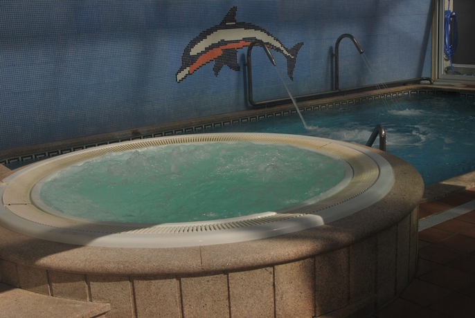 Imagen de la piscina del Hotel Spa Bosque Mar. Foto 18