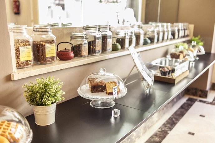 Imagen del bar/restaurante del Hotel Spa Cádiz Plaza. Foto 2